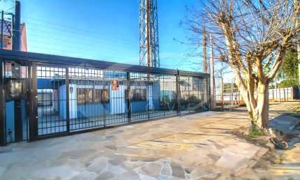 Casa com 3 quartos à venda na Avenida Engenheiro Ary de Abreu Lima, 311, Jardim Europa, Porto Alegre por R$ 1.190.000