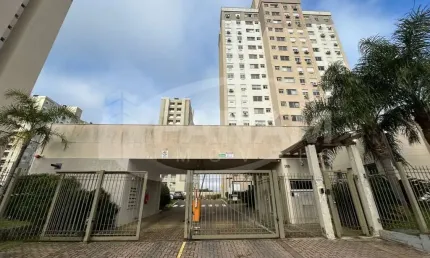 Apartamento com 2 quartos para alugar na Rua Irmão Félix Roberto, 100, Humaitá, Porto Alegre por R$ 1.380