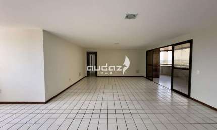 Espaço e conforto de sobra! 4 suítes em Lagoa Nova – 243 m², sombra e 3 vagas
