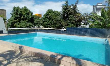 Casa triplex para alugar em Salvador , 3 quartos ,  1 vaga - R$ 2.300,00