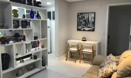 Apartamento Quarto e Sala  na Av. Cardeal da Silva – Nascente - Varanda - Vista Mar!