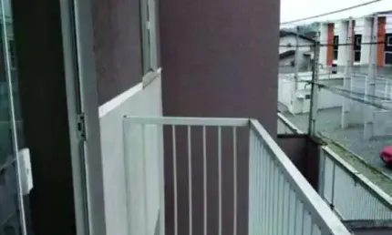 Sobrado Geminado para Venda em Joinville, Iririu, 4 dormitórios, 1 suíte, 3 banheiros, 2 vagas