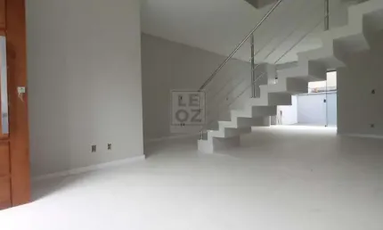 Casa Geminada para Venda em Joinville, Saguaçu, 3 dormitórios, 1 suíte, 3 banheiros, 2 vagas