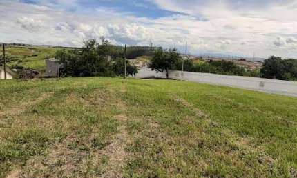 TERRENO DE ESQUINA-CONDOMINIO MIRANTE DO VALE-CIDADE JACAREI