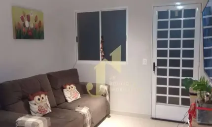 CASA A VENDA NO CONDOMÍNIO CASABELLA COM 2 DORMITÓRIOS E GARAGEM COBERTA