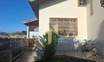 CASA A VENDA COM 3 DORMITÓRIOS E 1 SUÍTE - PARQUE IMPERIAL