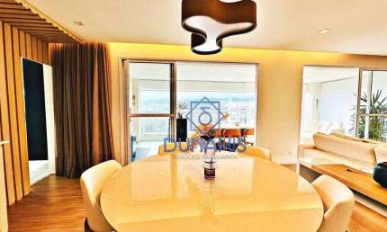 Maravilhoso Apartamento na Praia da Enseada, com uma maravilhosa vista para o mar e montanha.