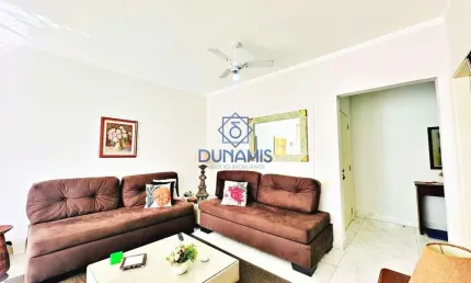 Apartamento reformado com sacada na praia de pitangueiras
