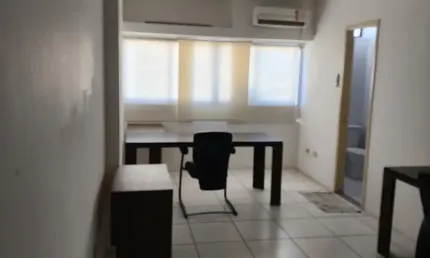 Linda sala comercial 32m2, mobiliada, 1vaga de garagem, já com ar-condicionado, ótima localização