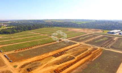 Terreno à venda, 220 m² por R$ 168.279,96 - Vila Jones - Americana/SP