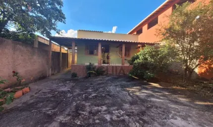 Casa com 3 quartos à venda na Jatobá, 281, Girassol, Ribeirão das Neves por R$ 360.000