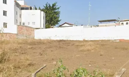 Terreno à venda na Avenida Campina Grande, 227, Parque Xangri-Lá, Contagem por R$ 370.000