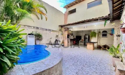 Casa com 3 quartos à venda na Ardosia, 68, Carajás, Contagem por R$ 700.000