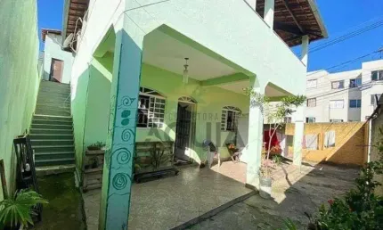 Casa com 2 quartos à venda na Antonio Olinto Ferreira, 20, Bom Jesus, Contagem por R$ 430.000