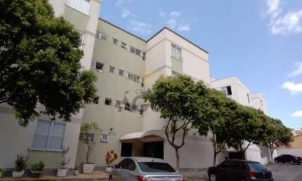 Apartamento com 3 quartos para alugar na Rua Nair Pentagna Guimarães, 300, Heliópolis, Belo Horizonte por R$ 1.300
