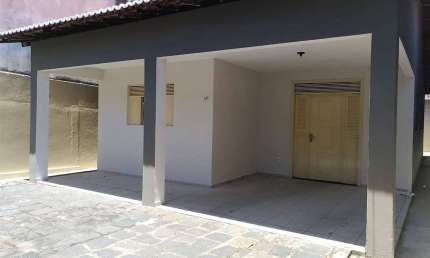 Venda de casa em Ponta Negra com 3 quartos (suíte), 150 m² de área construída  num terreno de 192 m²
