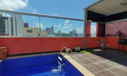 Triplex de luxo à venda em Petrópolis - Uma Residência de Prestígio