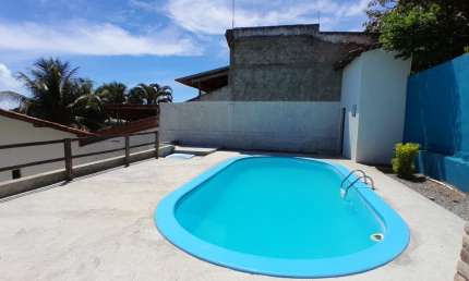 Compre uma casa ampla em Capim Macio, quarto+suíte, piscina, churrasqueira.