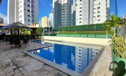 Apartamento em avenida principal de Candelária, 103 m²