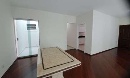 Casa com 2 quartos para alugar no Jardim Ernestina, São Paulo 