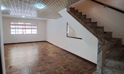 Casa com 3 quartos para alugar no Parque Maria Helena, São Paulo 