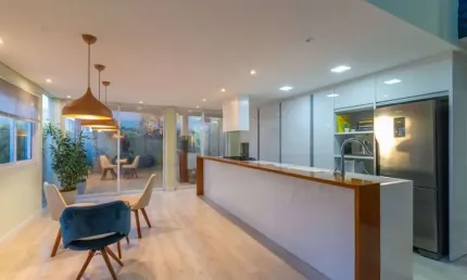 Sobrado com 4 dormitórios à venda, 273 m² por R$ 1.495.000,00 - Jardim Morumbi - Londrina/PR