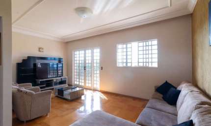Sobrado com 5 dormitórios à venda, 220 m² por R$ 700.000,00 - Residencial Abussafe - Londrina/PR