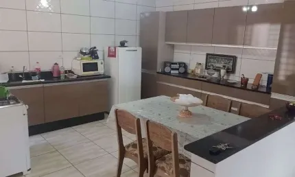 Casa no Residencial Abussafe porteira fechada por R$ 450.000,00