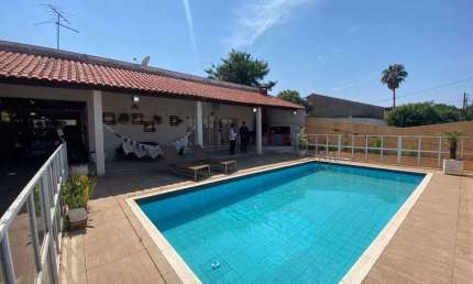 Casa à venda, 246 m² por R$ 930.000,00 - Califórnia - Londrina/PR