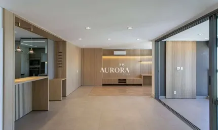 Apartamento de 114m2 para locacao, Finamente planejado. Andar alto. 2 vagas.