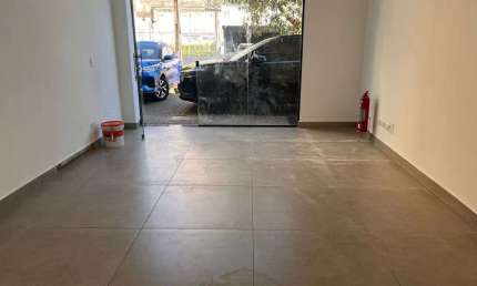 Loja para alugar no Comercial Piauí Business, 32 m² por R$ 2.632/mês - Centro - Londrina/PR