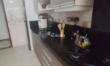 Apartamento com 3 dormitórios à venda, 74 m² por R$ 399.000,00 - Jardim América - Londrina/PR