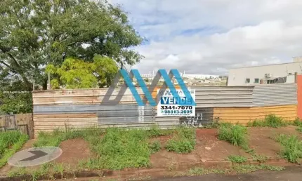 Terreno à venda na Rua Guido Betoni, 622, Jardim Colúmbia D, Londrina