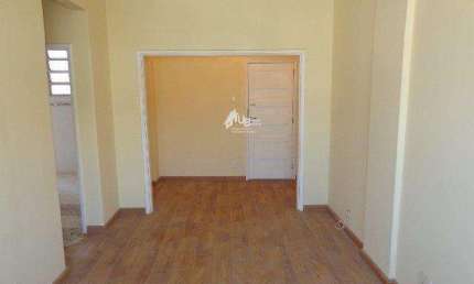 Excelente apartamento de 2 quartos e dependência em Santa Teresa