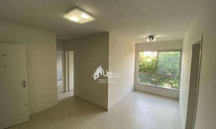 Excelente apartamento reformado de 2 quartos com vaga no Cachambi