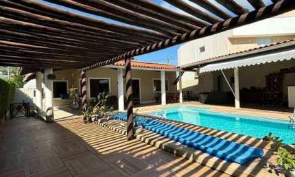 Casa em condomínio fechado com 4 quartos à venda no Buraquinho, Lauro de Freitas , 526 m2 por R$ 1.290.000