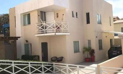 Linda Casa Duplex composta por 4/4, Piscina privativa  | Residencial Villa Romana | Ipitanga - Lauro de Freitas