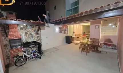 Casa Nascente solta em rua pública a venda 3/4 Espaço gourmet Ipitanga.
