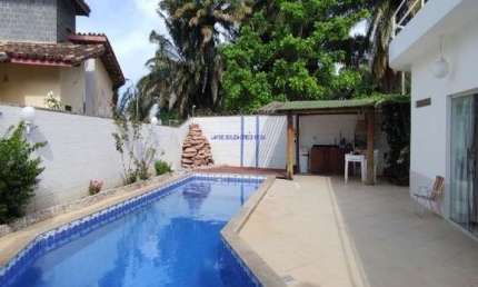 Casa em condomínio fechado com 5 quartos para alugar no Buraquinho, Lauro de Freitas , 475 m2 por R$ 13.000