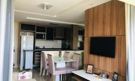 Apartamento à venda 2/4, suíte e varanda. Reformado. Residencial Mare Nostrum.