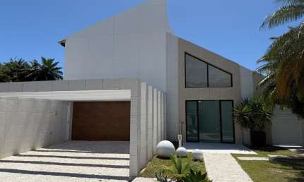 Alugo excelente Casa em Buraquinho - Condomínio Intervillas.