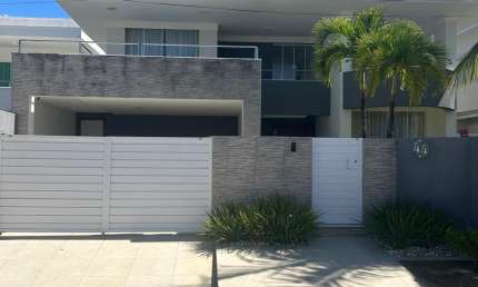 Linda casa de alto padrão para venda Priscila Dutra, Buraquinho!
