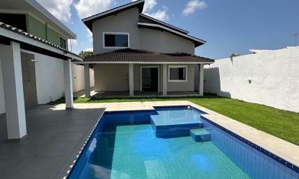 Excelente Casa 4/4 suítes com Piscina em Vilas do Atlântico