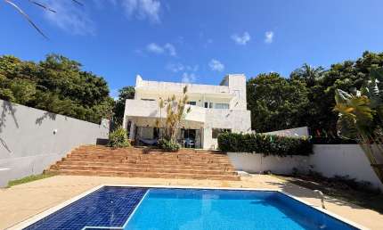 Excelente Casa 4/4 dormitórios com Energia Solar em Busca Vida - Venda e locação