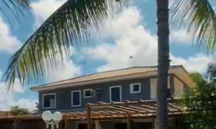 Locação - Casa solta MIRAGEM 5/4 - EXCELENTE LOCALIZAÇÃO!