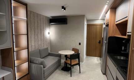 Studio Mobiliado para Aluguel Anual – Corredor da Vitória