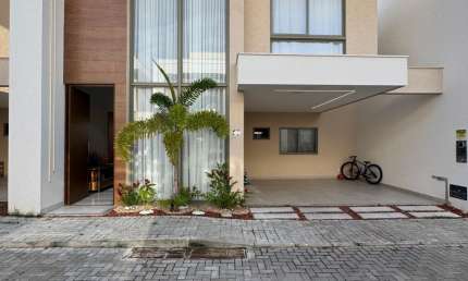 Casa Alto Padrão Porteira Fechada | Condomínio Jaguar Residence  Priscila Dutra