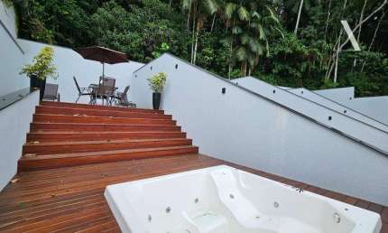 Casa com 3 dormitórios à venda, 165 m² por R$ 1.049.000,00 - Glória - Joinville/SC