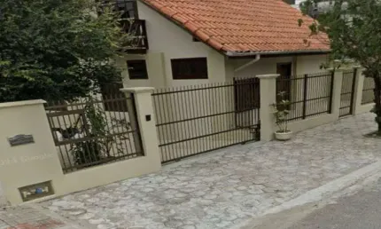 Casa com 3 dormitórios à venda, 264 m² por r$ 800.000,00 - saguaçu - joinville/sc