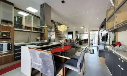 Casa com 3 dormitórios à venda, 144 m² por R$ 1.030.000,00 - Santo Antônio - Joinville/SC